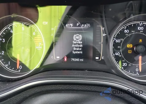 2019 Jeep Cherokee Latitude Plus 4X4 z USA, uszkodzony, nr VIN 1C4PJMLB2KD177497